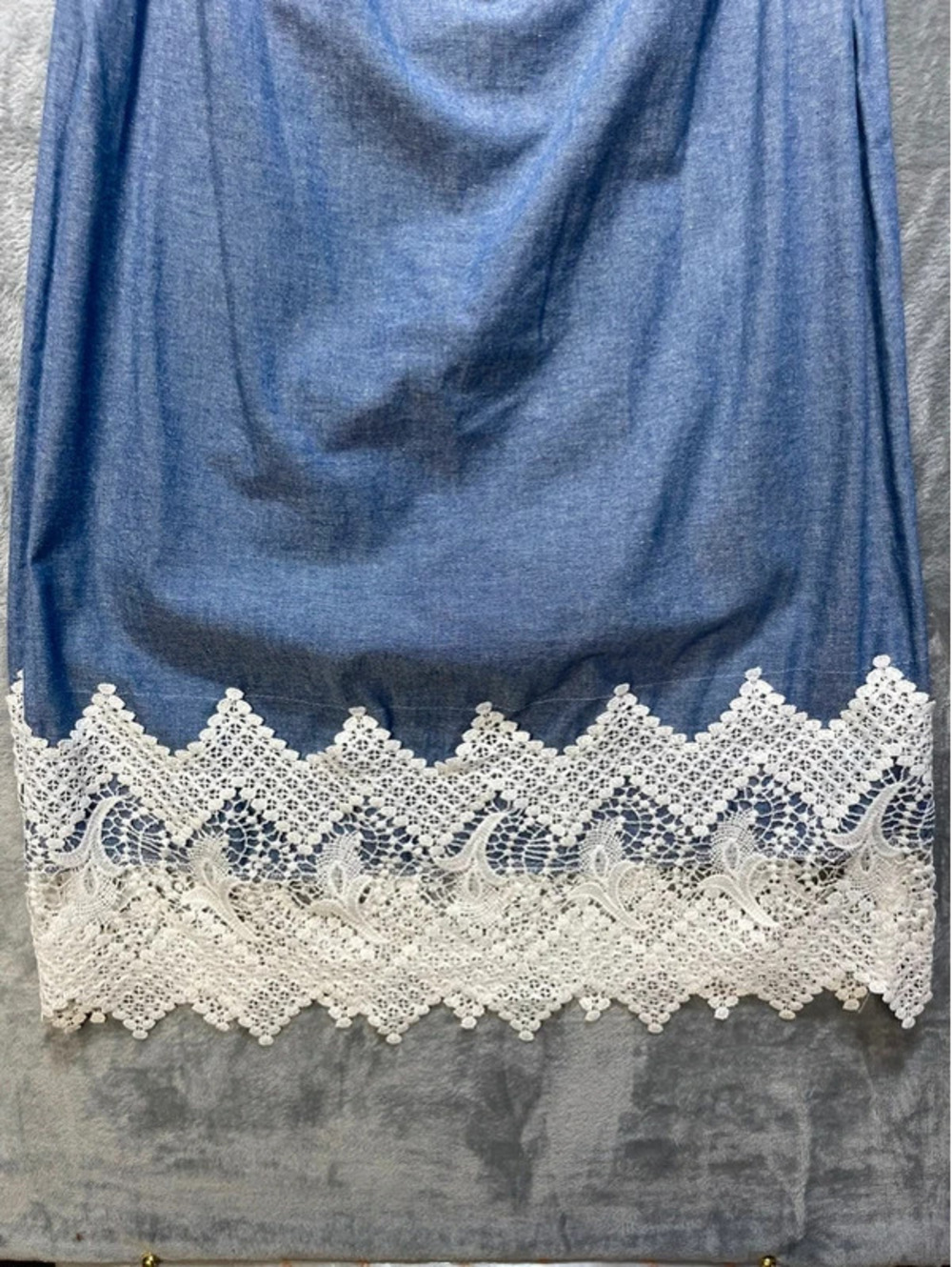 Mlle Gabrielle Womens Small Blue Chambray Shift Dress White Crochet Lace Boho - Picture 5 of 10